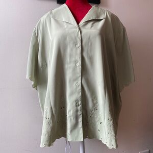 light green vintage short-sleeve button-up blouse with cut-out floral embroidery